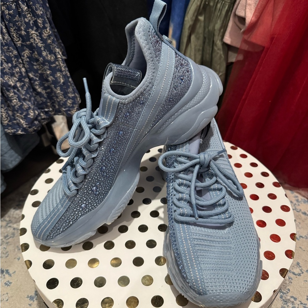 🚨SOLD🚨Steve Madden Maxima in Baby Blue